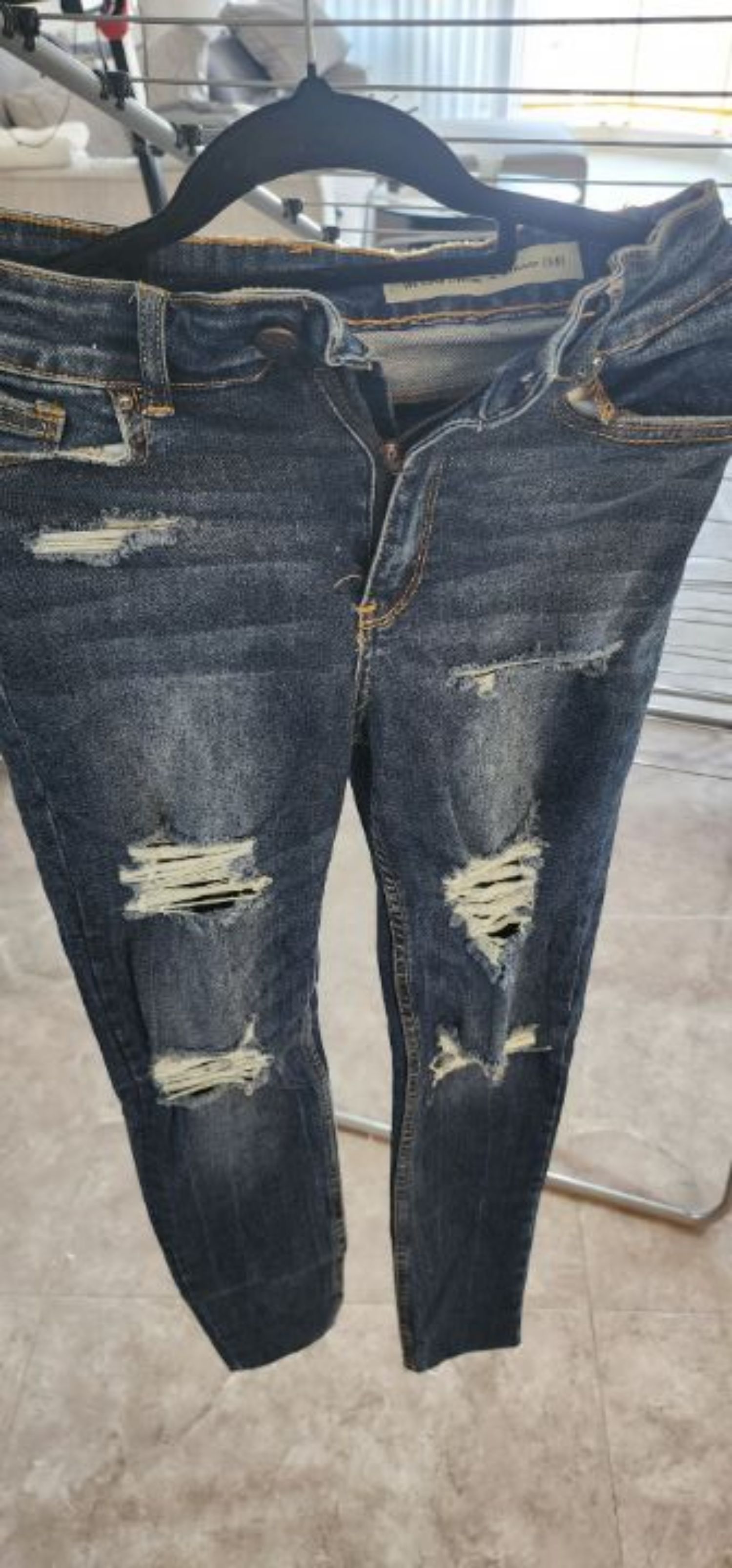 clothing — רנואר