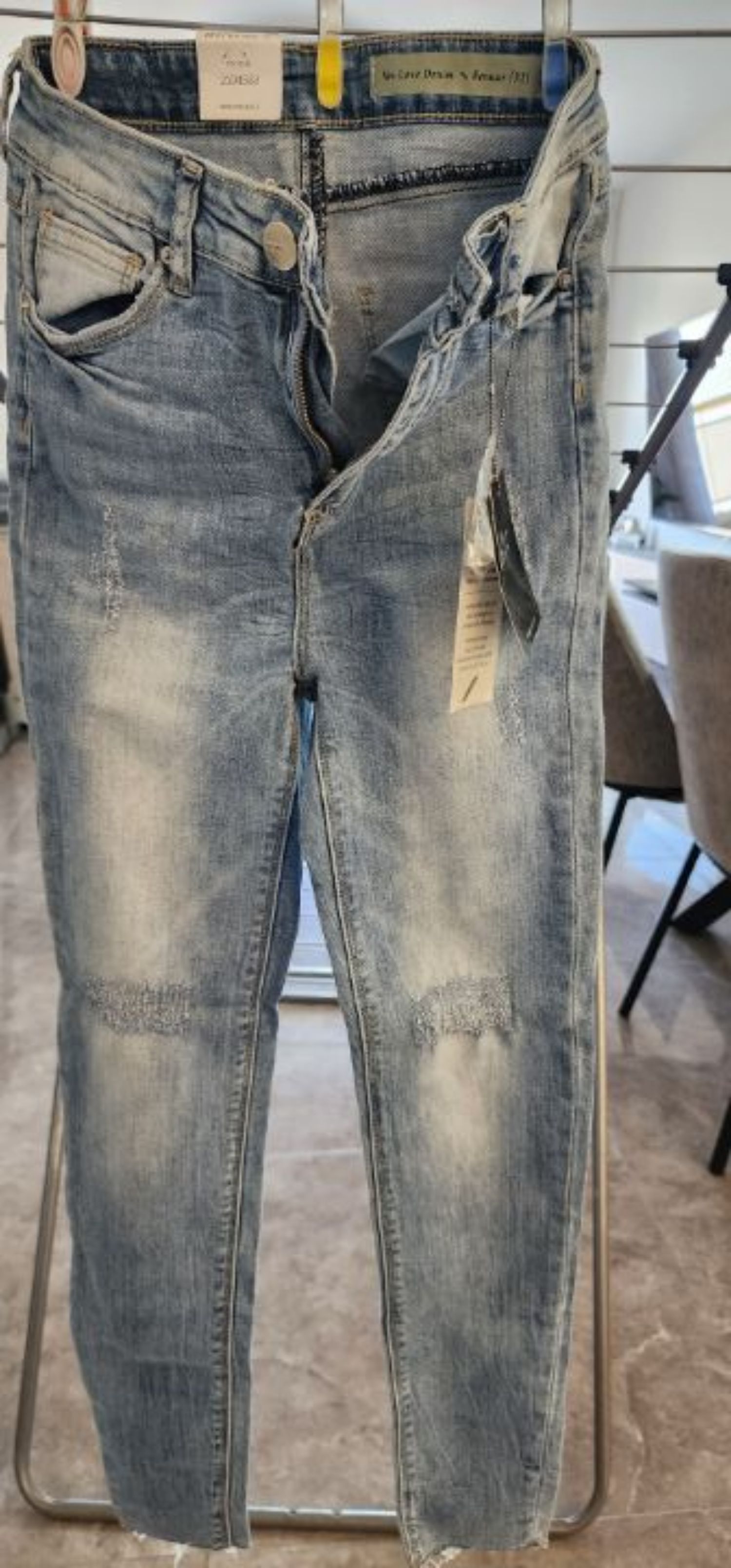 clothing — רנואר