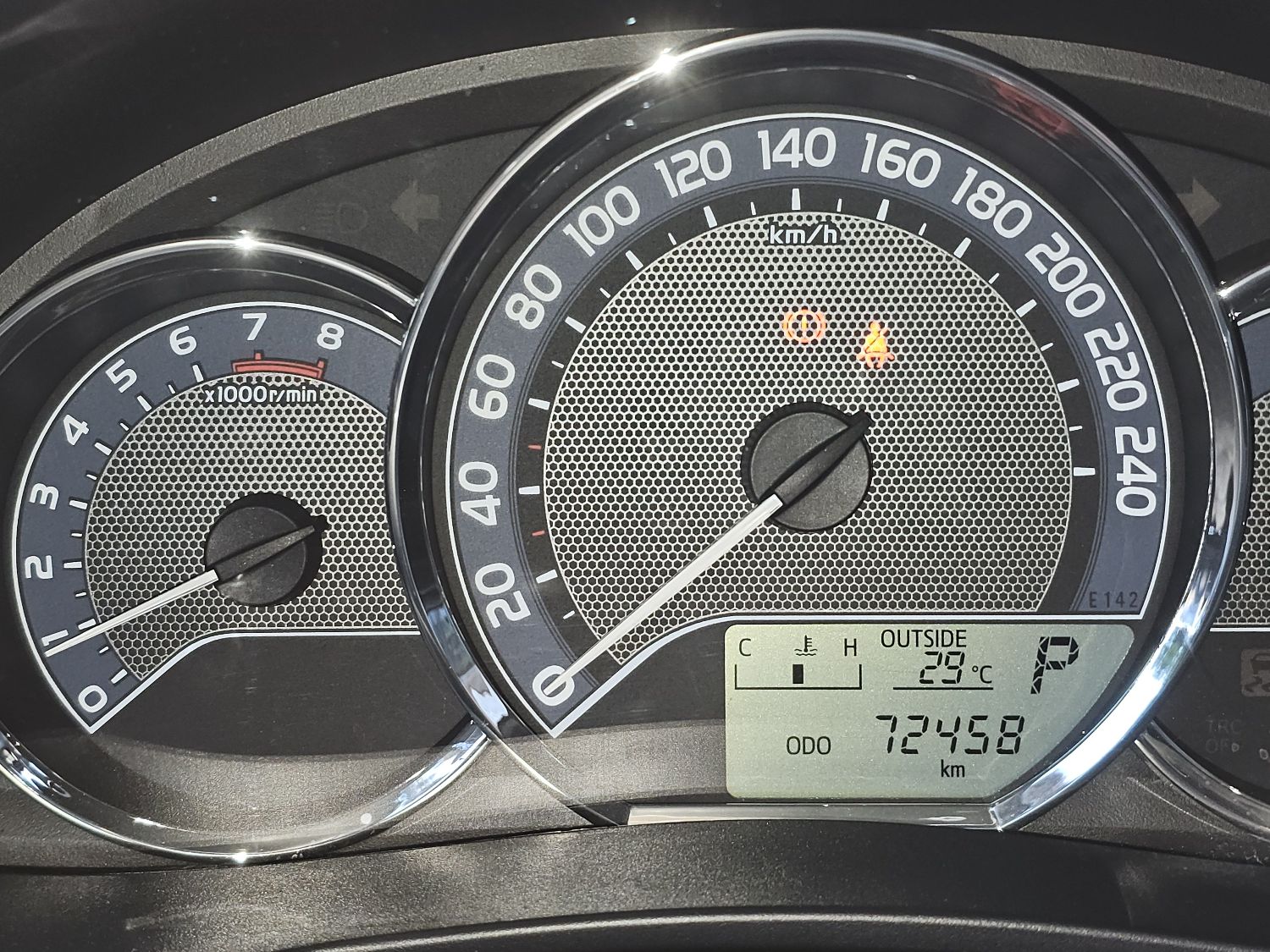 טיוטה קורולה שנת 2015 אם 72,500 ק"מ למכירה