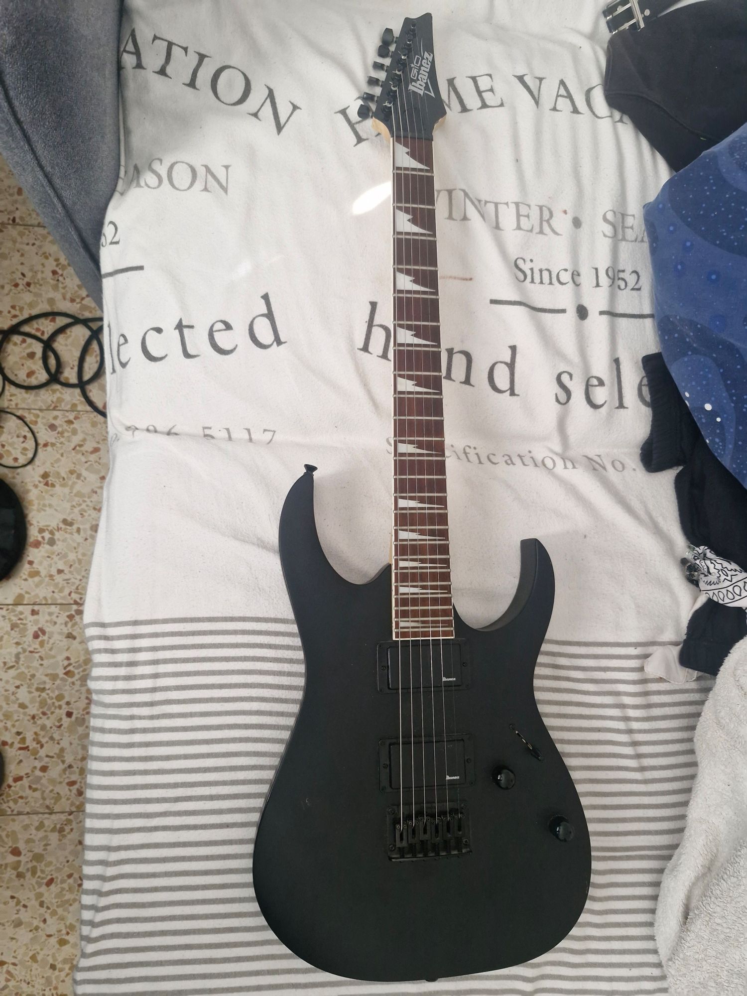 גיטרה חשמלית ibanes gio