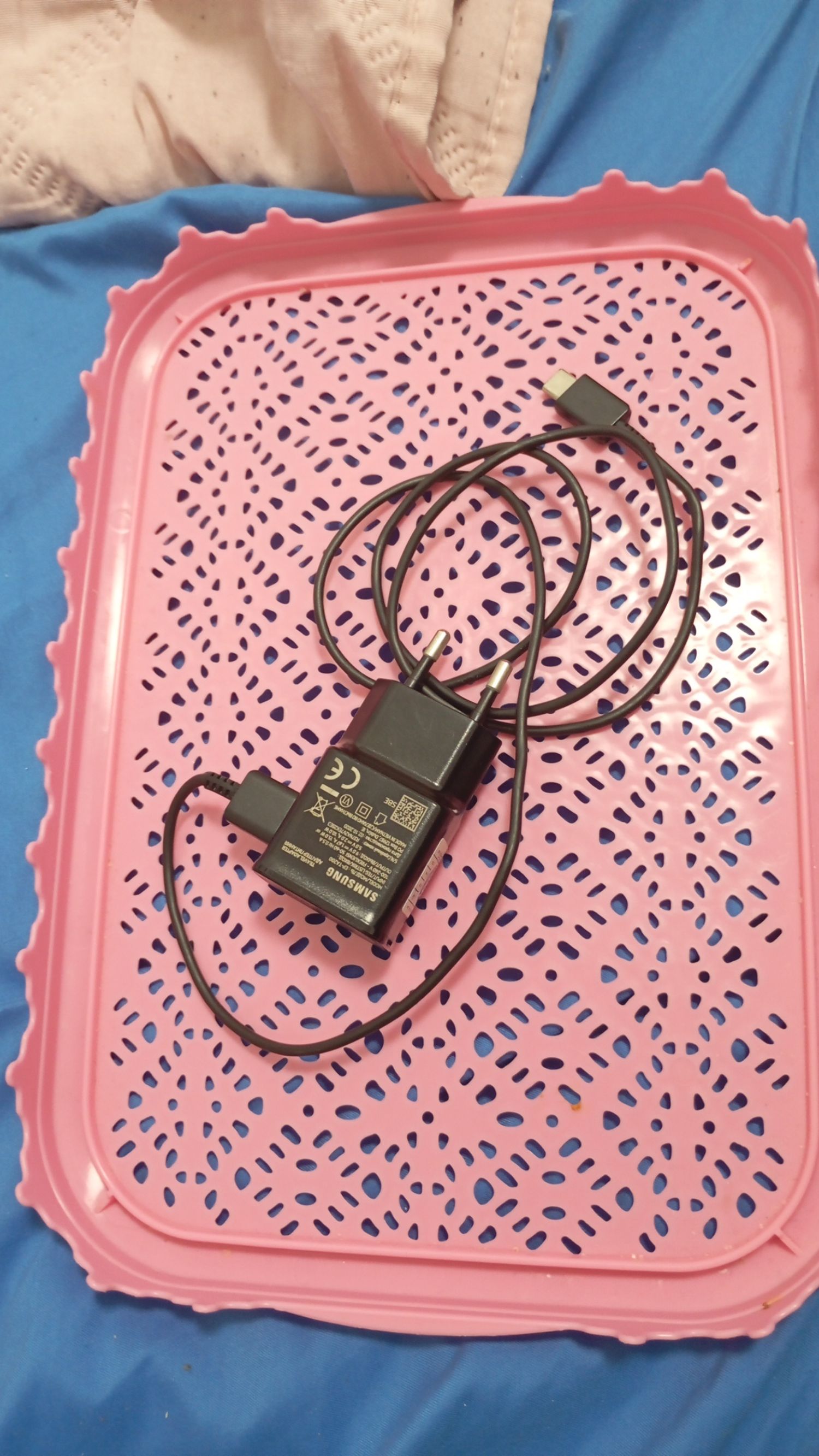 mobile — מטען לטלפון