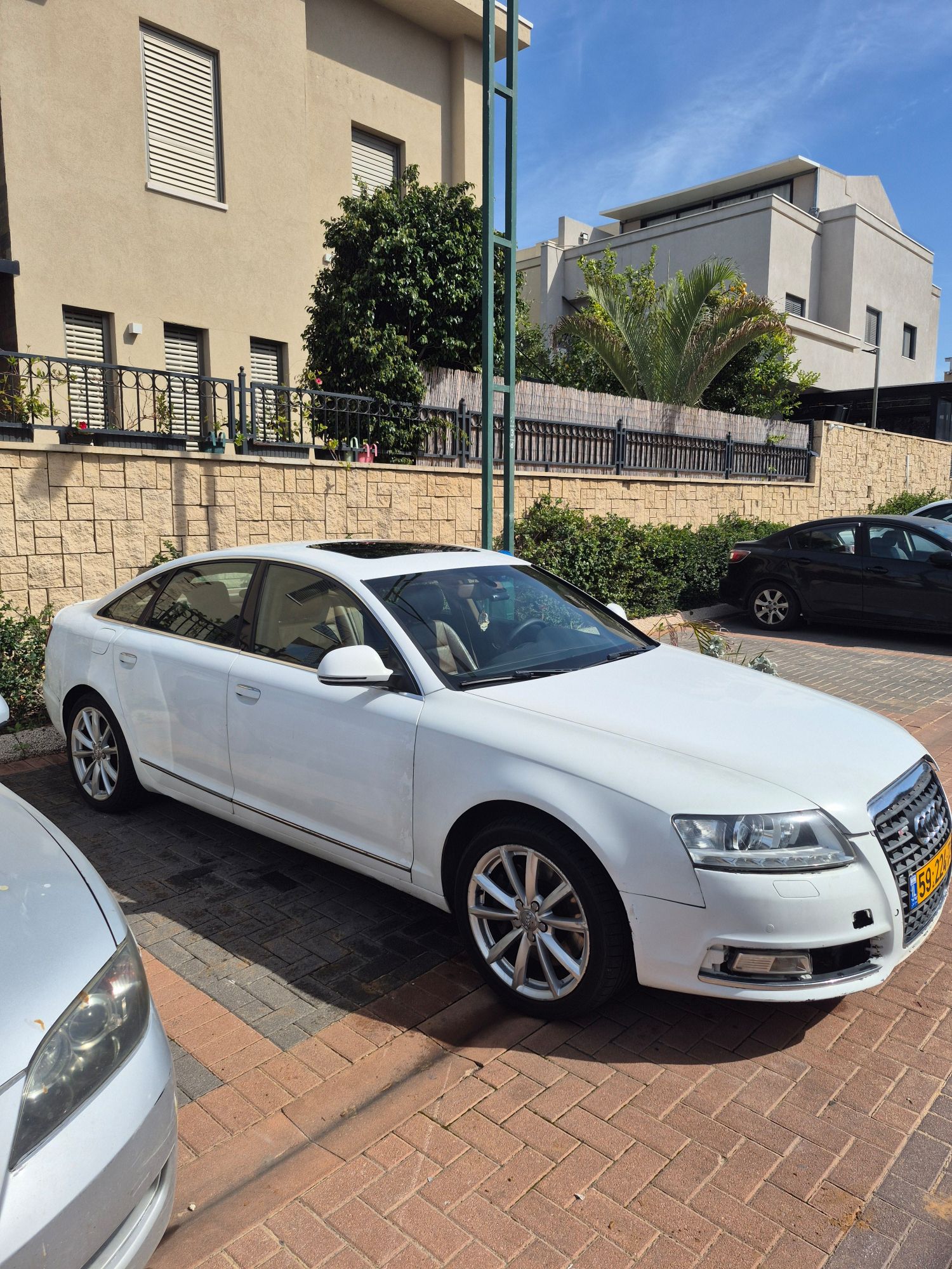 אאודי אי 6 מודל 2011 יד 08 עשה כ208 אלף קמ מנוע 2019 הוחלף לפני חצי שנה מנוע 3 ליטר סופרצ…
