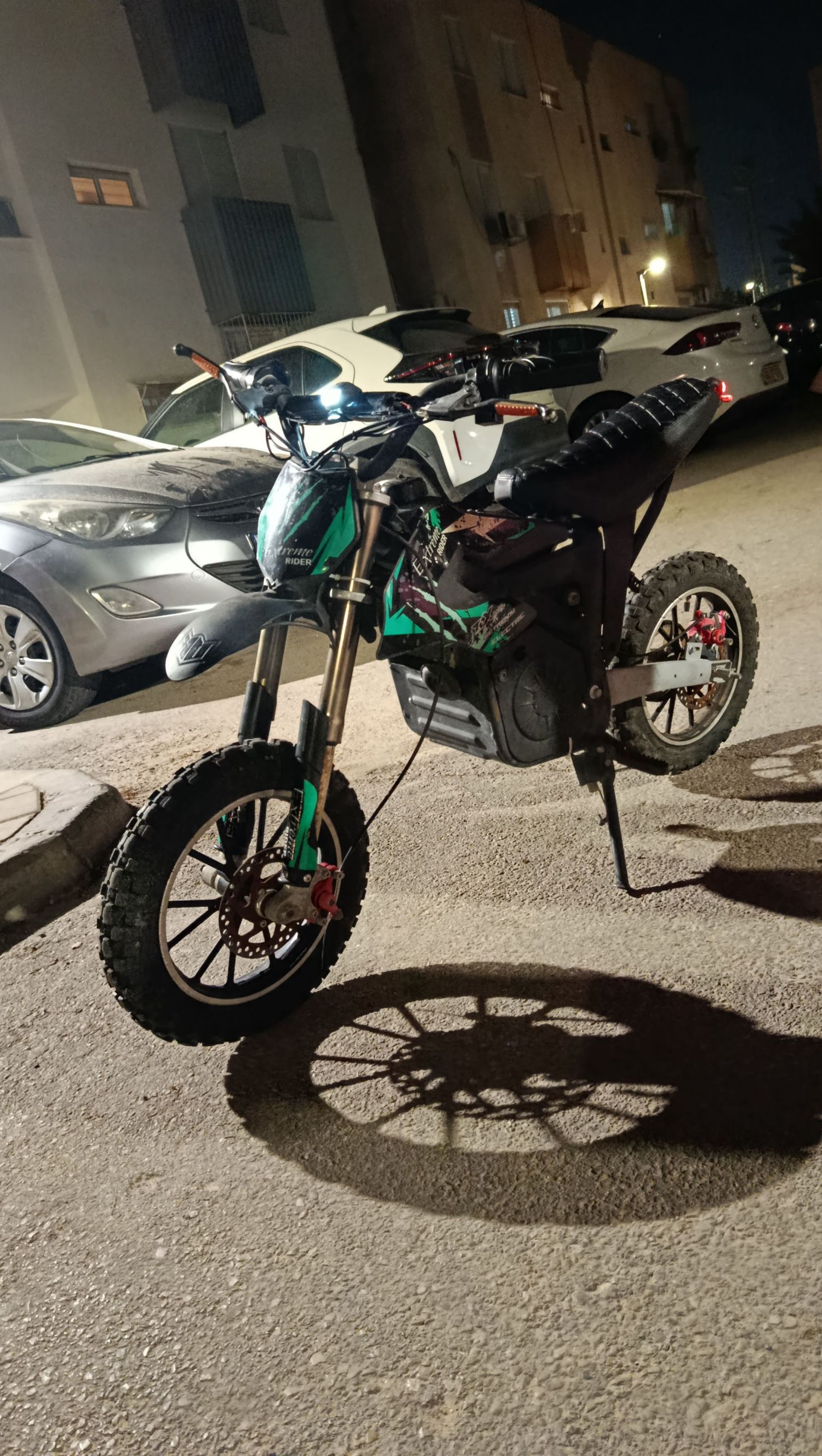 למכירה אופנוע לילדים משומש 24v