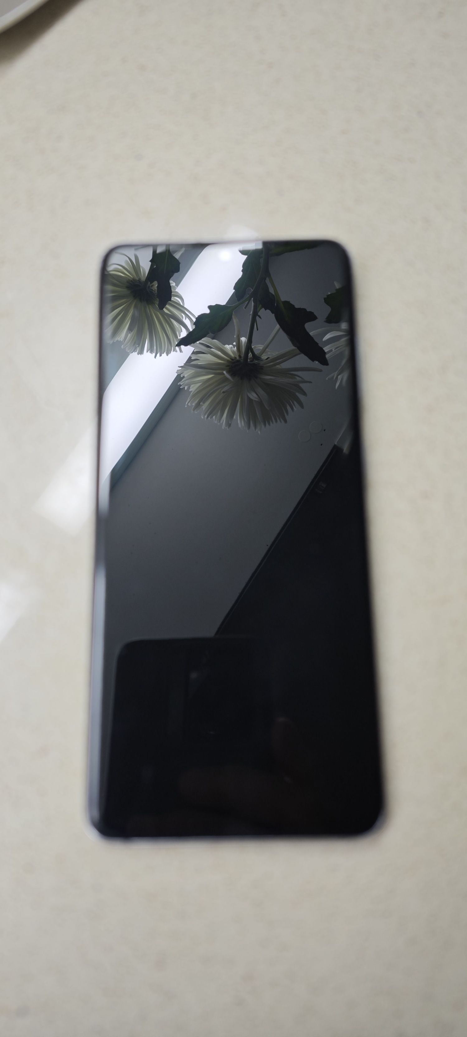 Galaxy s20 בצבע אפור