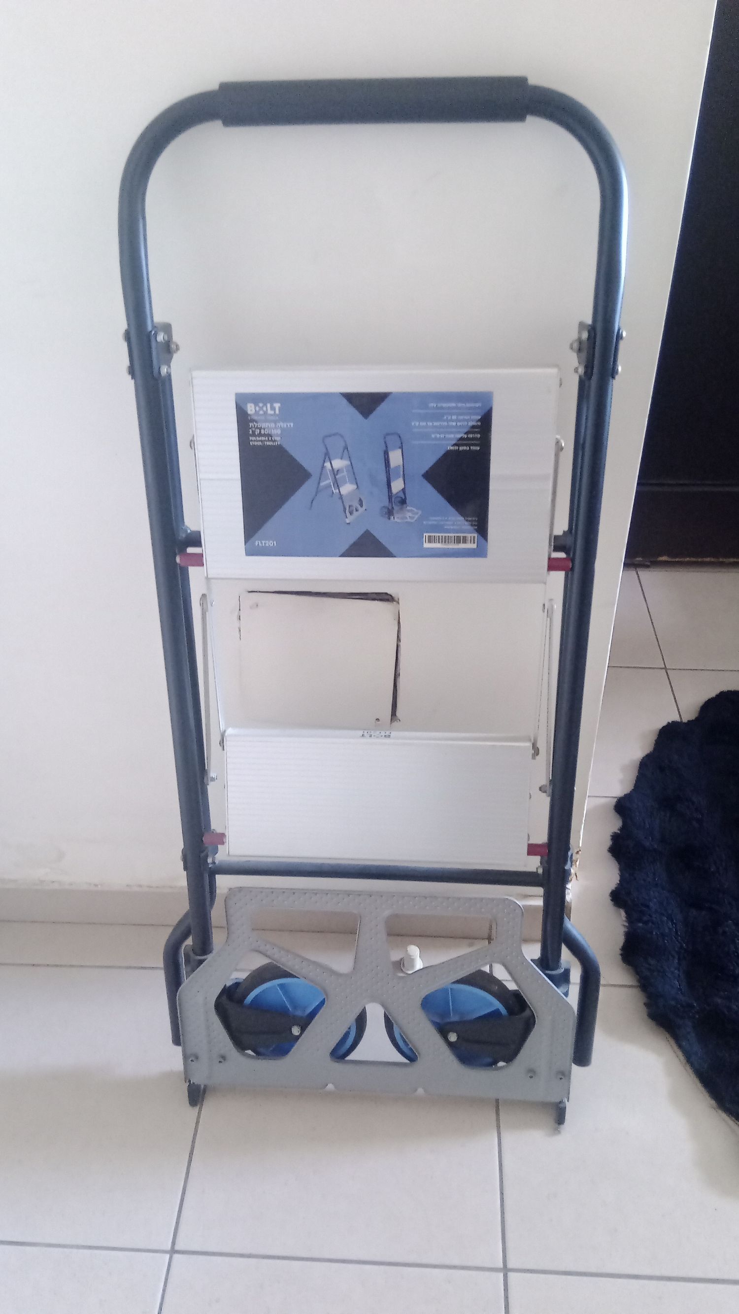 דרגלה 2 שלבים ACE - FLT201 מציעה פתרון נוח ובטוח לכל העבודות בגובה