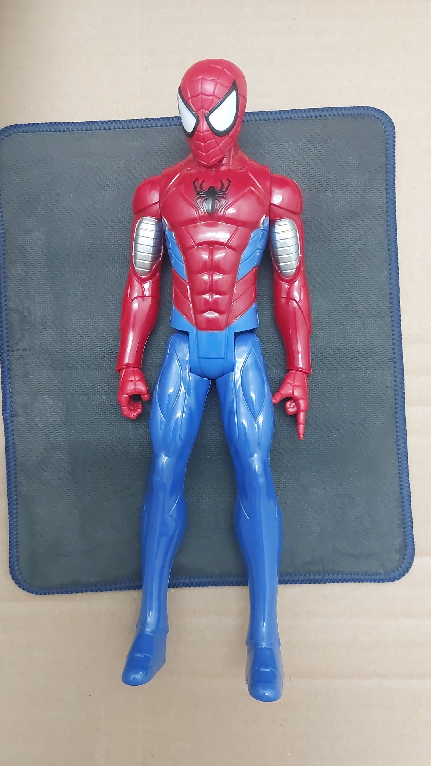 דמות פעולה של ספיידרמן מבית Hasbro